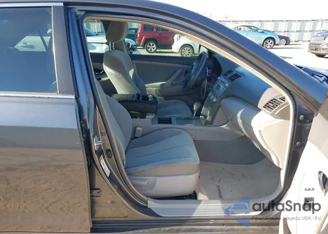 2009 Toyota Camry Le z USA, uszkodzony, nr VIN 4T1BE46K29U899679